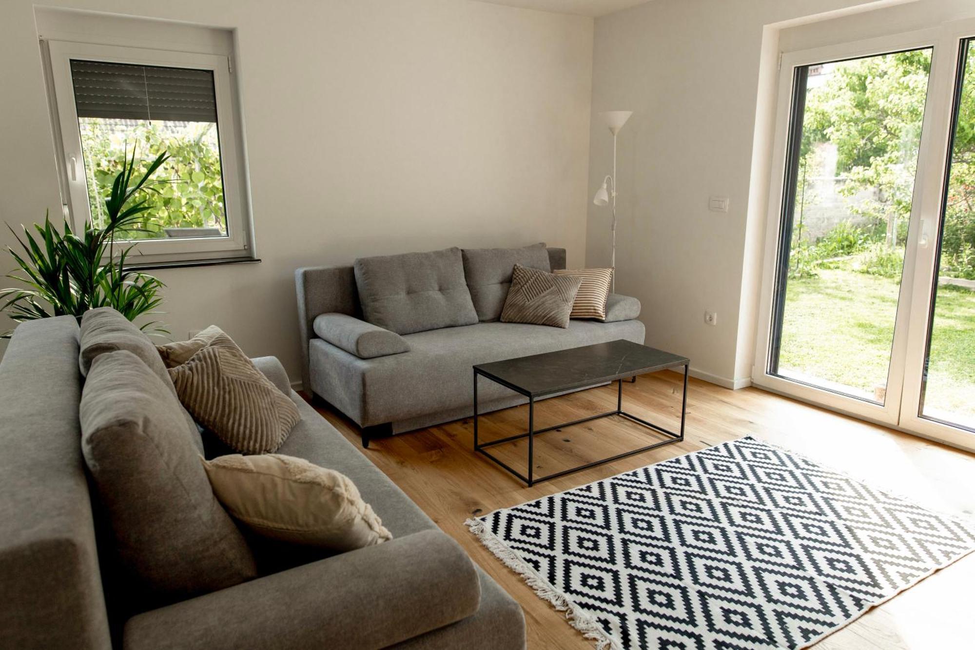 Aura Apartments Zirovnica Exterior photo